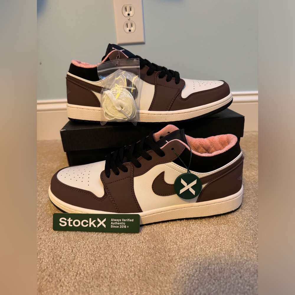 Jordan 1 Low Mocha